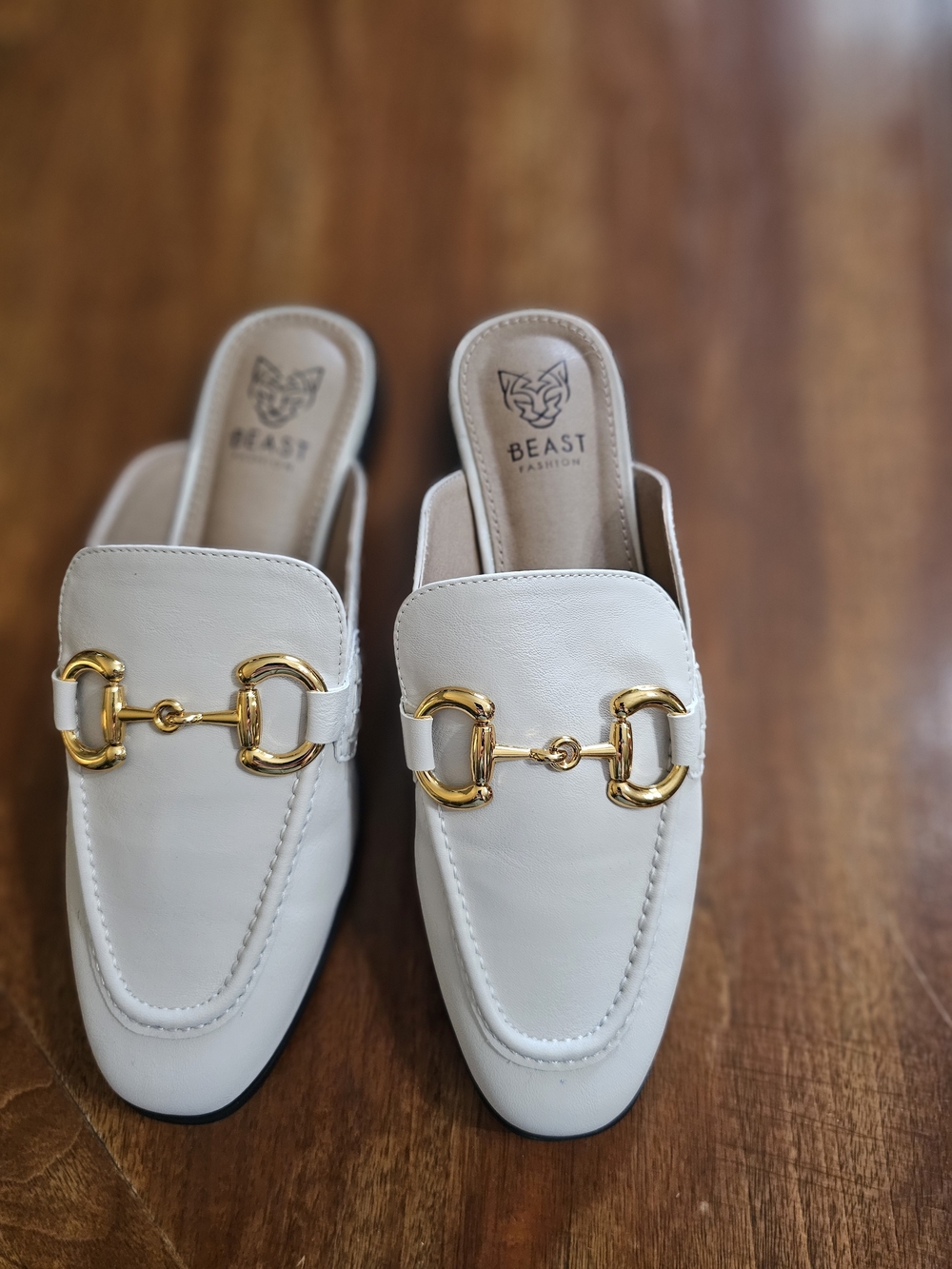 BEAST FASHION White Mule Loafers with Gold Horsebit